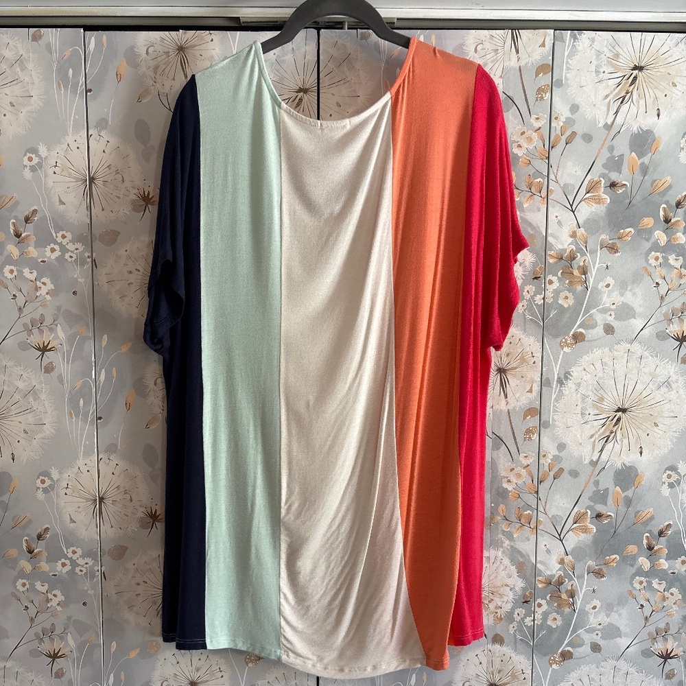 Color block top - Picture 2 of 4